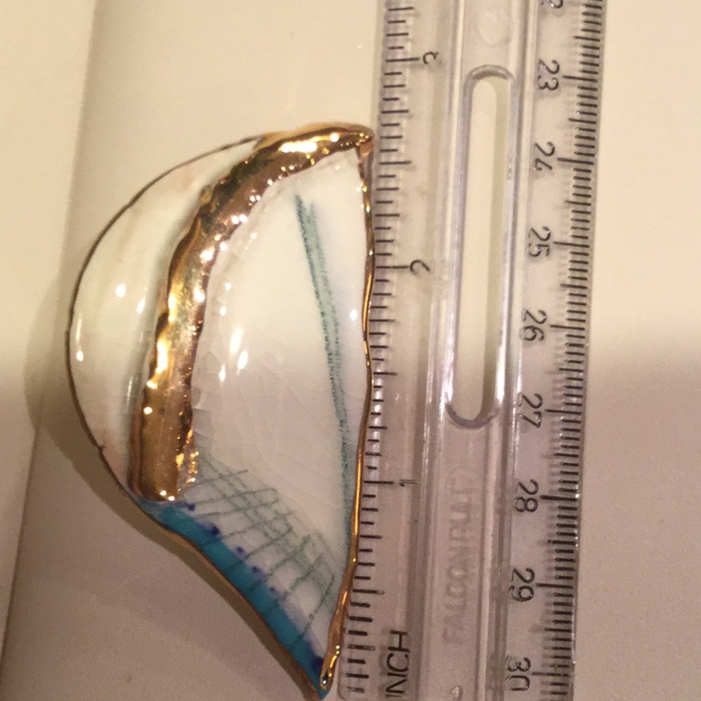 Porcelain Pin - Picture 3 of 3